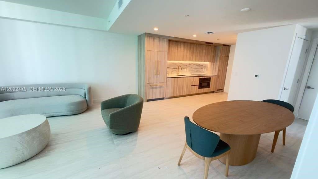 77 SE 5st # 2306, Miami FL 33131 — 11