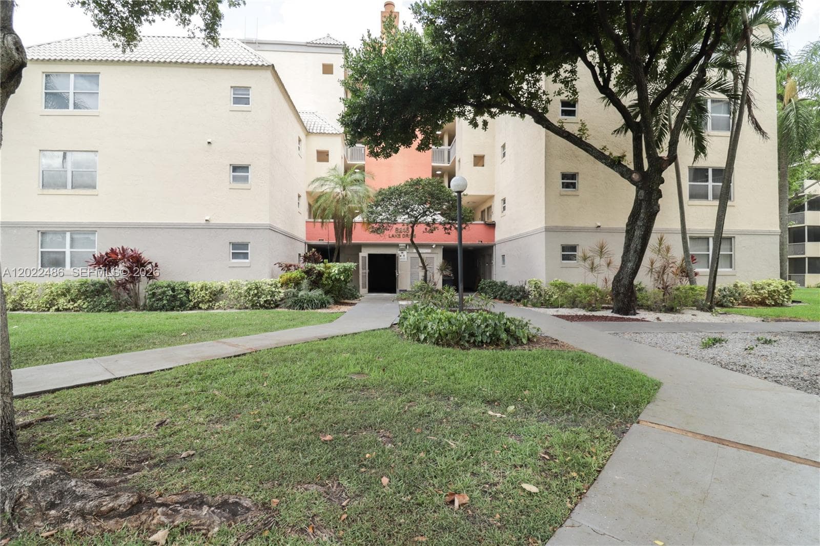 8245 Lake Dr # 308, Doral FL 33166 — 3