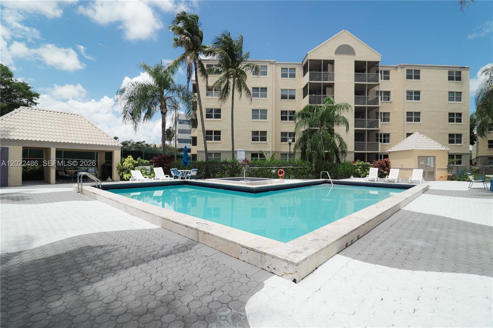 8245 Lake Dr # 308, Doral FL 33166 — 8