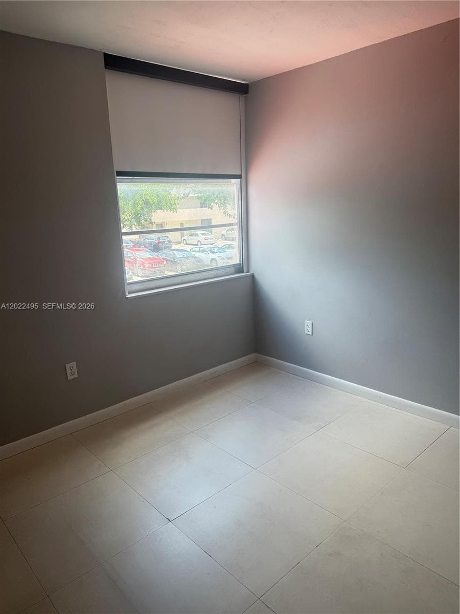 Sandalwood Condo Apts, Miami, FL — 26