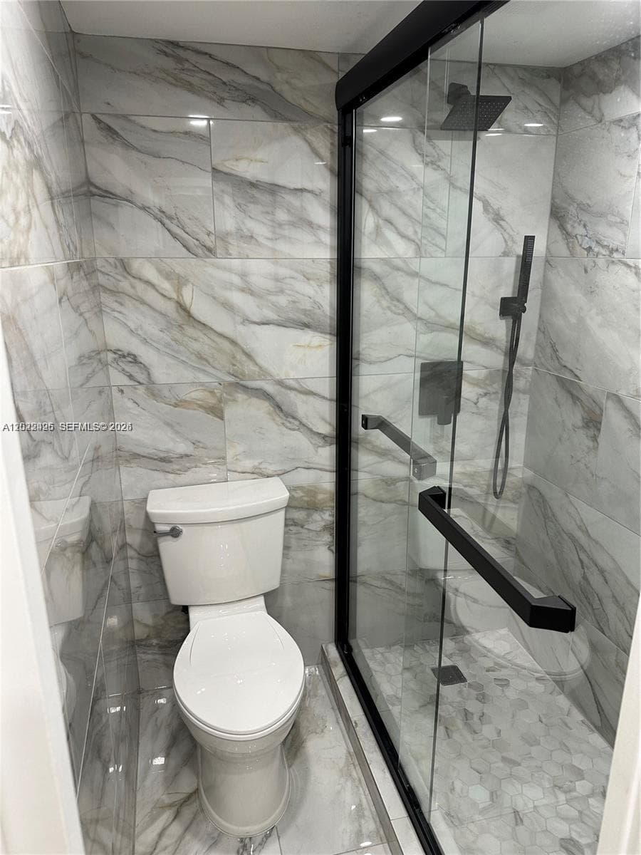 Sandalwood Condo Apts, Miami, FL — 22
