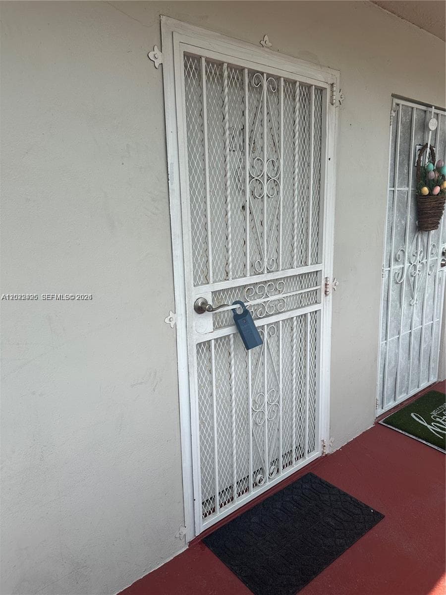 Sandalwood Condo Apts, Miami, FL — 3