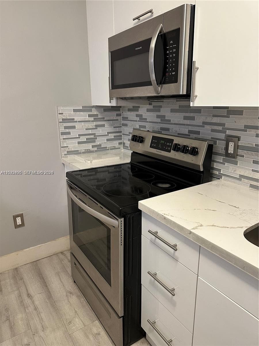 Sandalwood Condo Apts, Miami, FL — 5