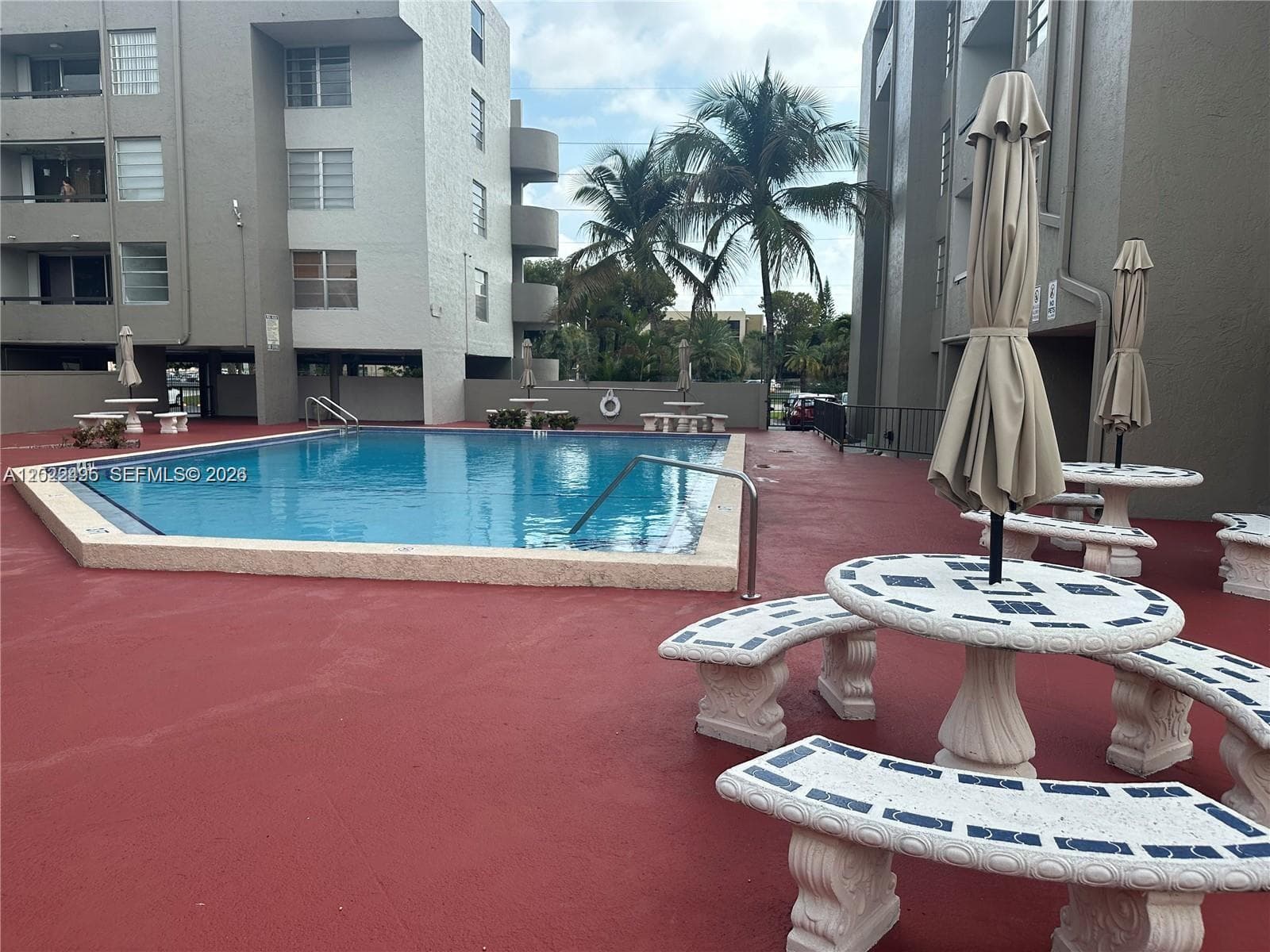 Sandalwood Condo Apts, Miami, FL — 33