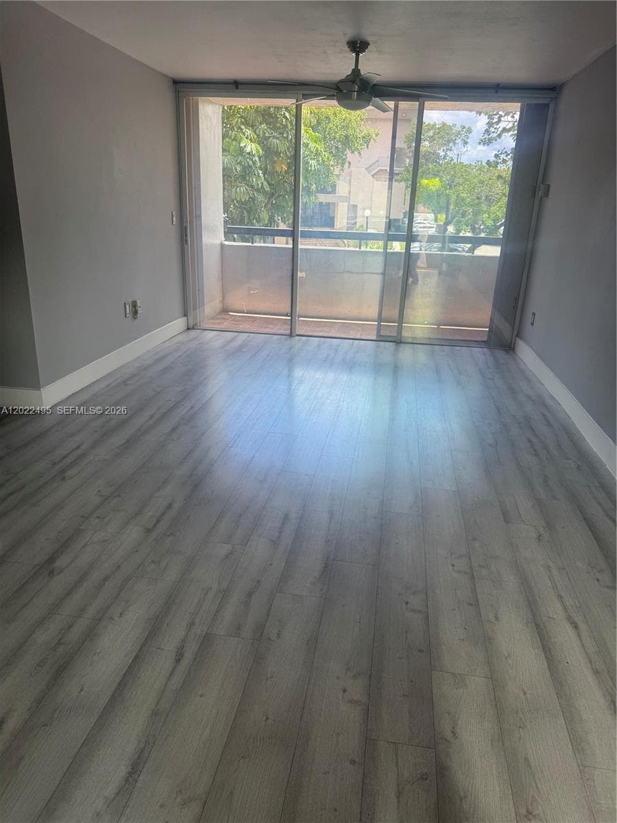 Sandalwood Condo Apts, Miami, FL — 14