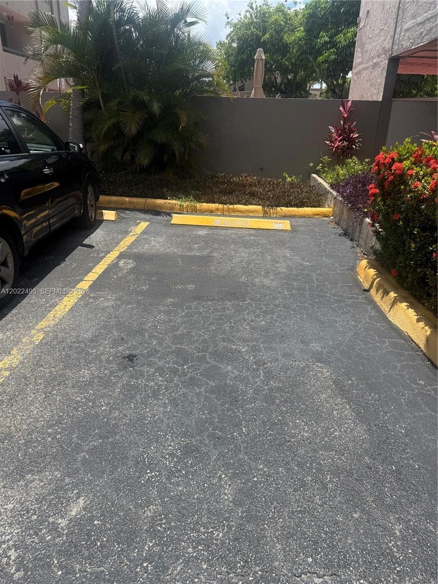 Sandalwood Condo Apts, Miami, FL — 37