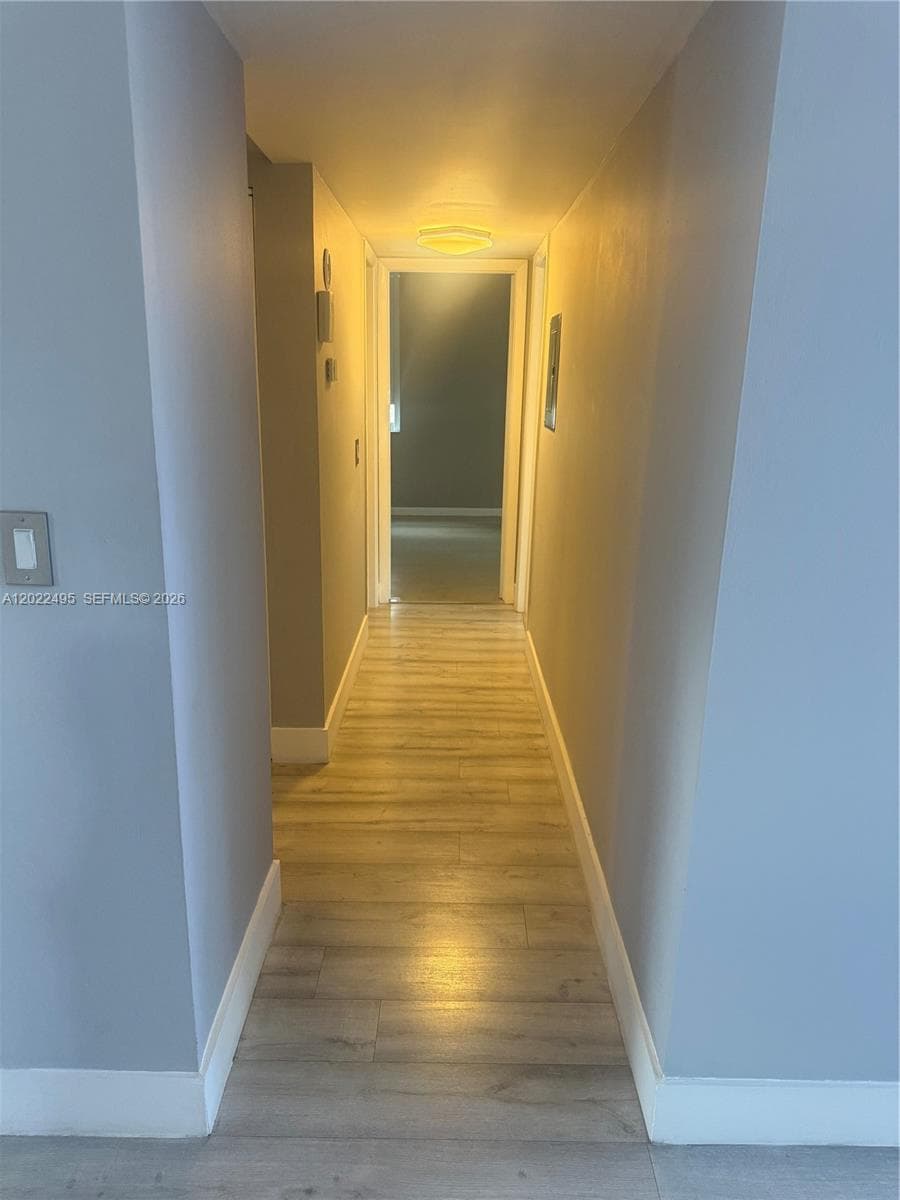 Sandalwood Condo Apts, Miami, FL — 15