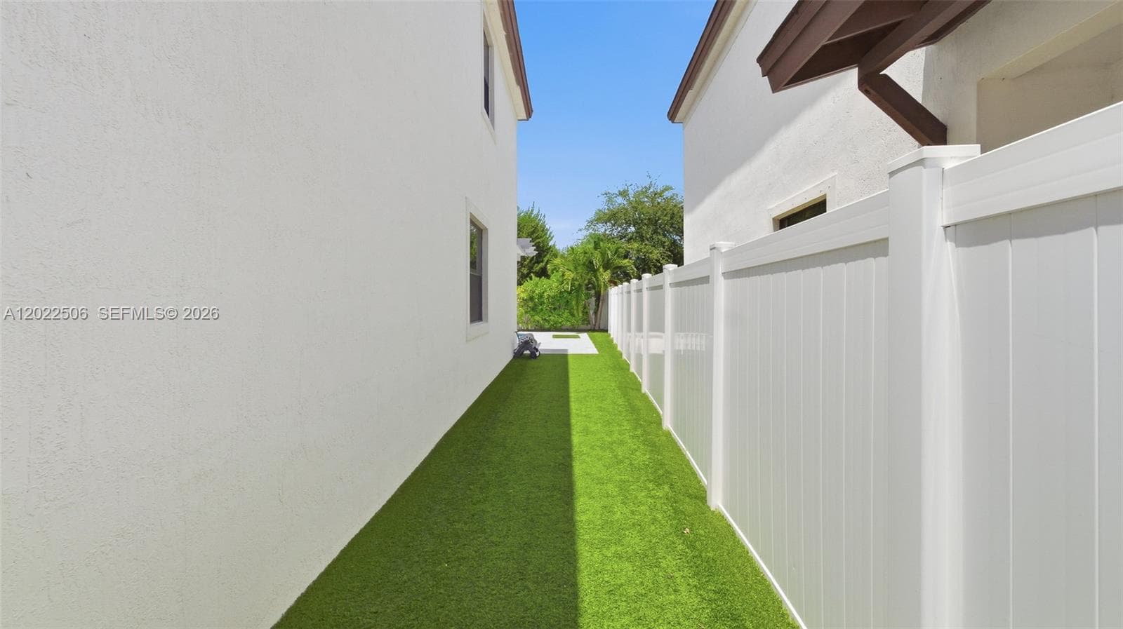 3567 W 110th Ter, Hialeah FL 33018 — 35