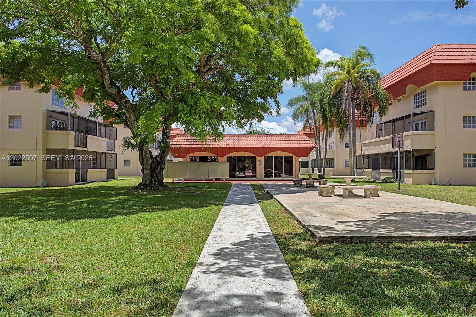 10901 N Kendall Dr # 214, Miami FL 33176 — 11