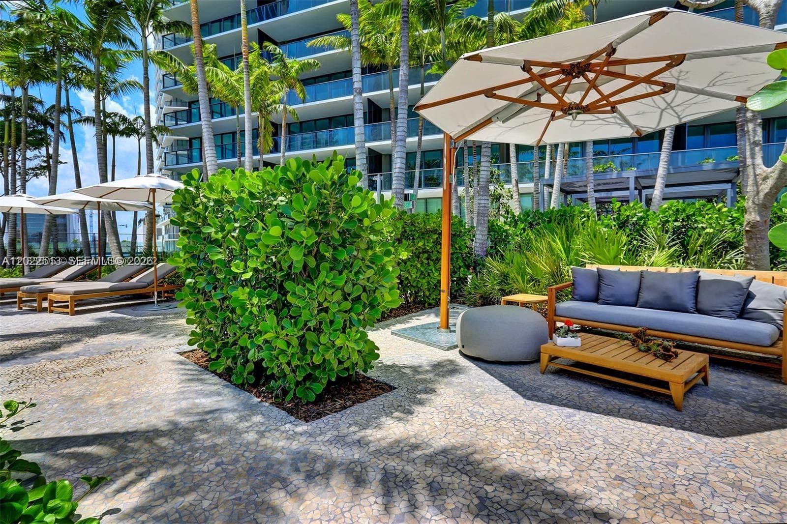 650 NE 32nd St # 1901, Miami FL 33137 — 33