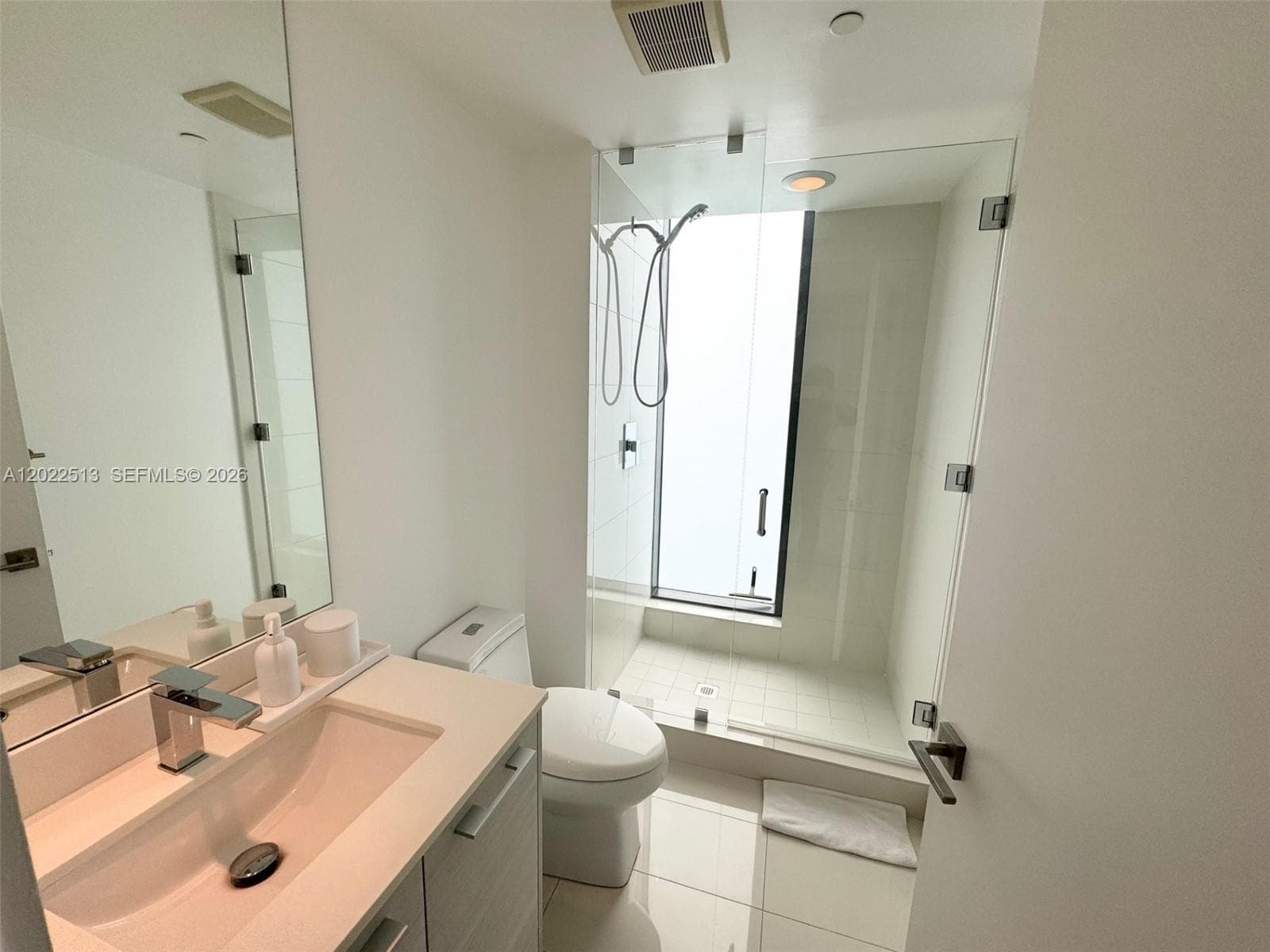 650 NE 32nd St # 1901, Miami FL 33137 — 21