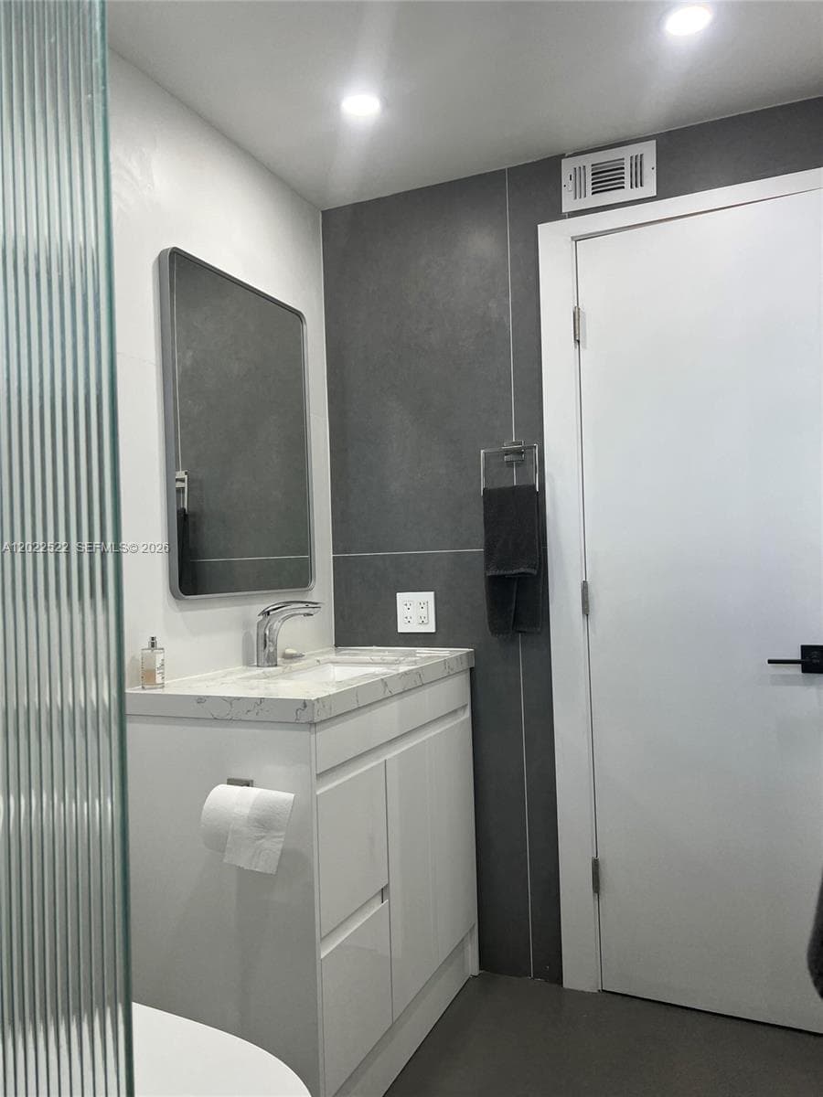 2903 N Miami Beach Blvd # 1003, North Miami Beach FL 33160 — 13