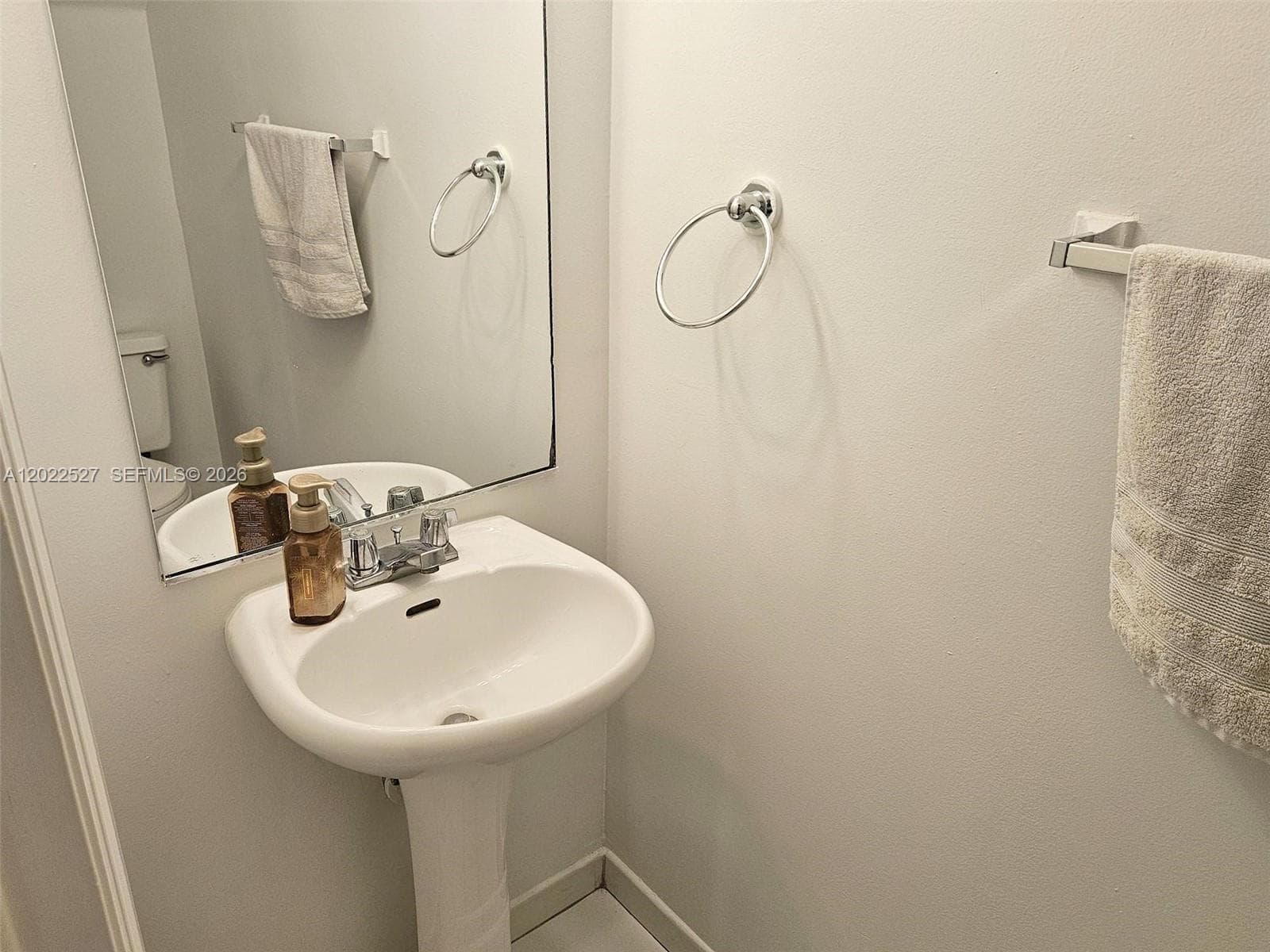 870 NE 212th Ter # 2, Miami FL 33179 — 11