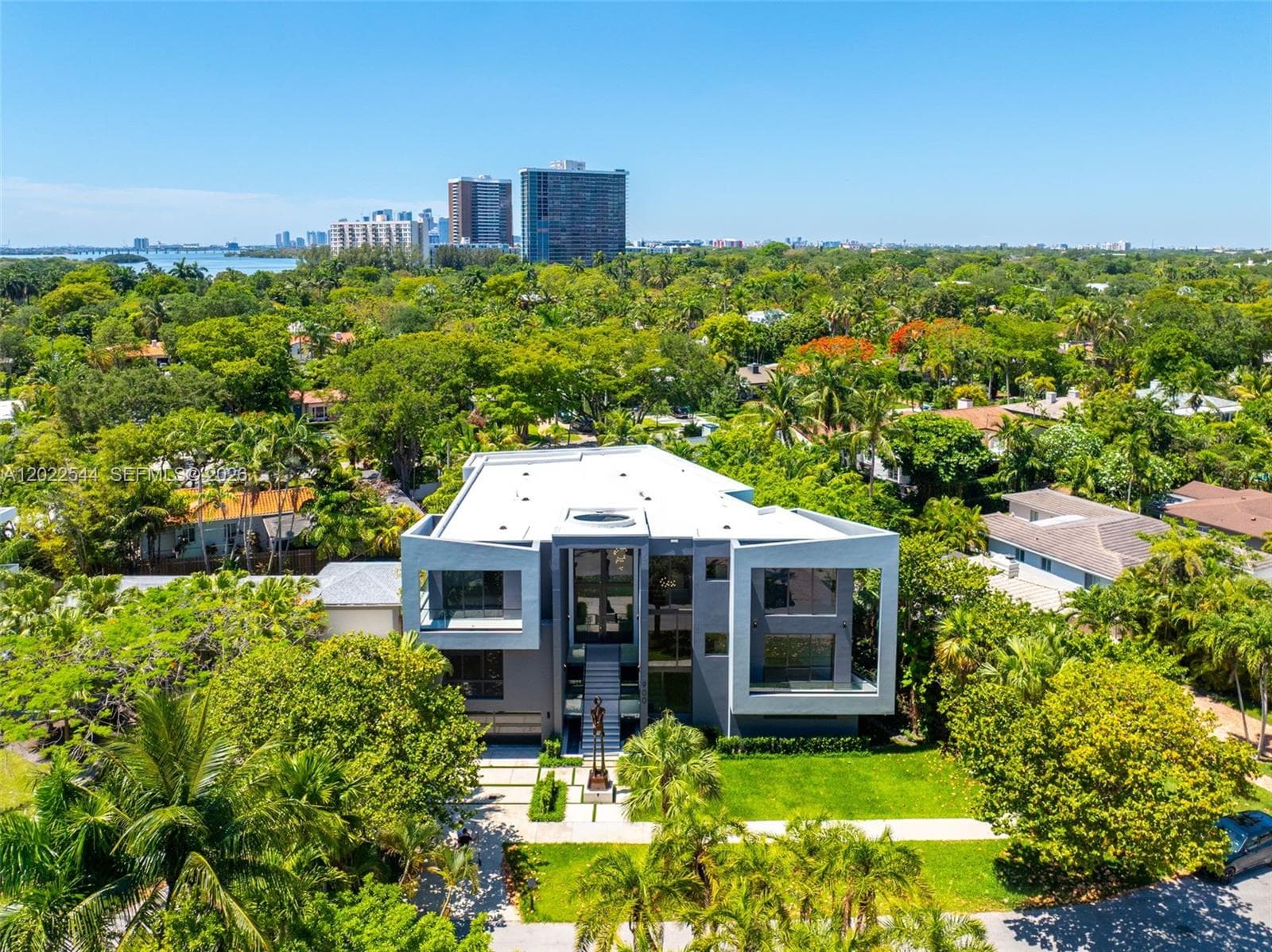 900 NE 75th St, Miami FL 33138 — 68