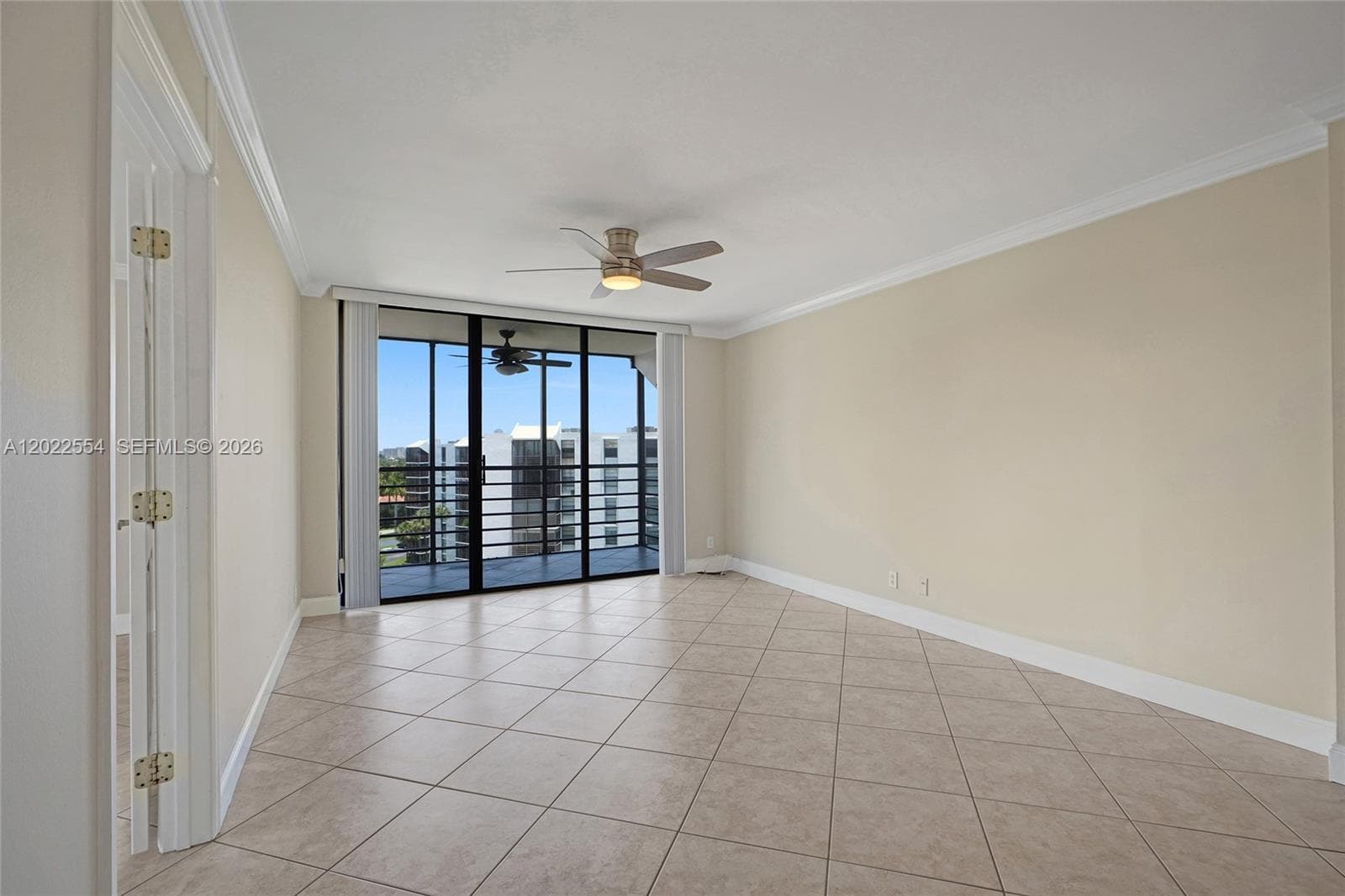 20400 W Country Club Dr # 812, Aventura FL 33180 — 20