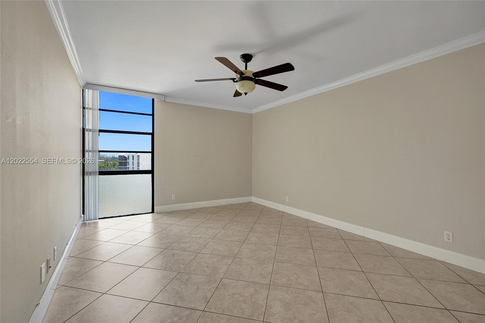 20400 W Country Club Dr # 812, Aventura FL 33180 — 24