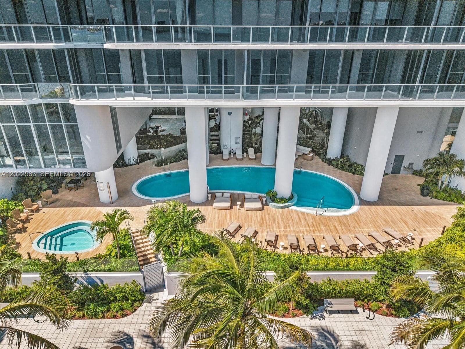 700 NE 24th st # 5404, Miami FL 33137 — 53