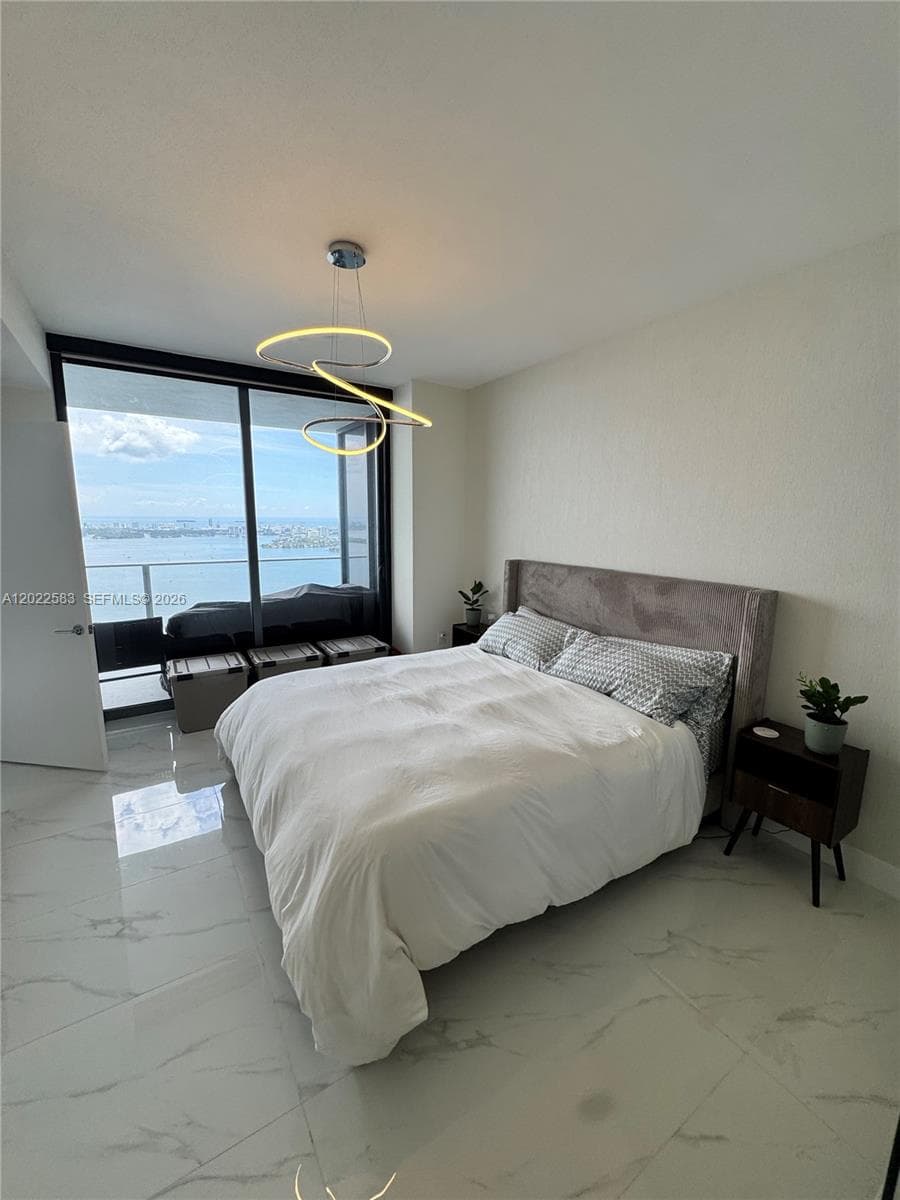 700 NE 24th st # 5404, Miami FL 33137 — 32