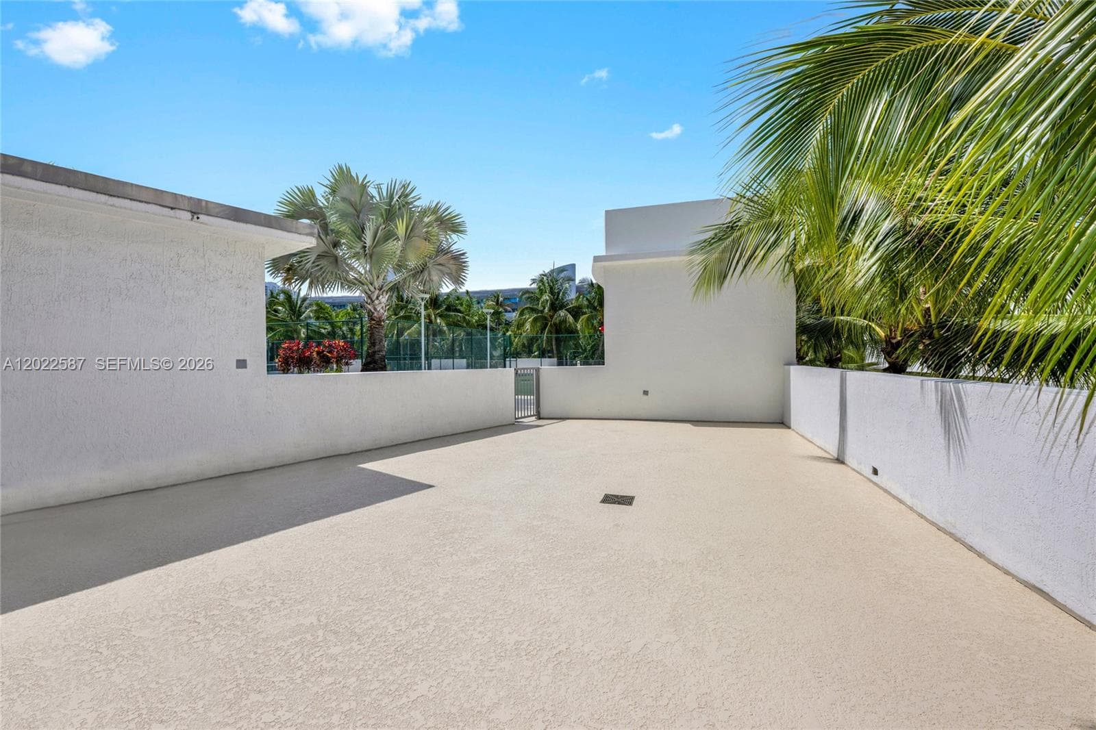3029 NE 188th St # 301, Aventura FL 33180 — 27