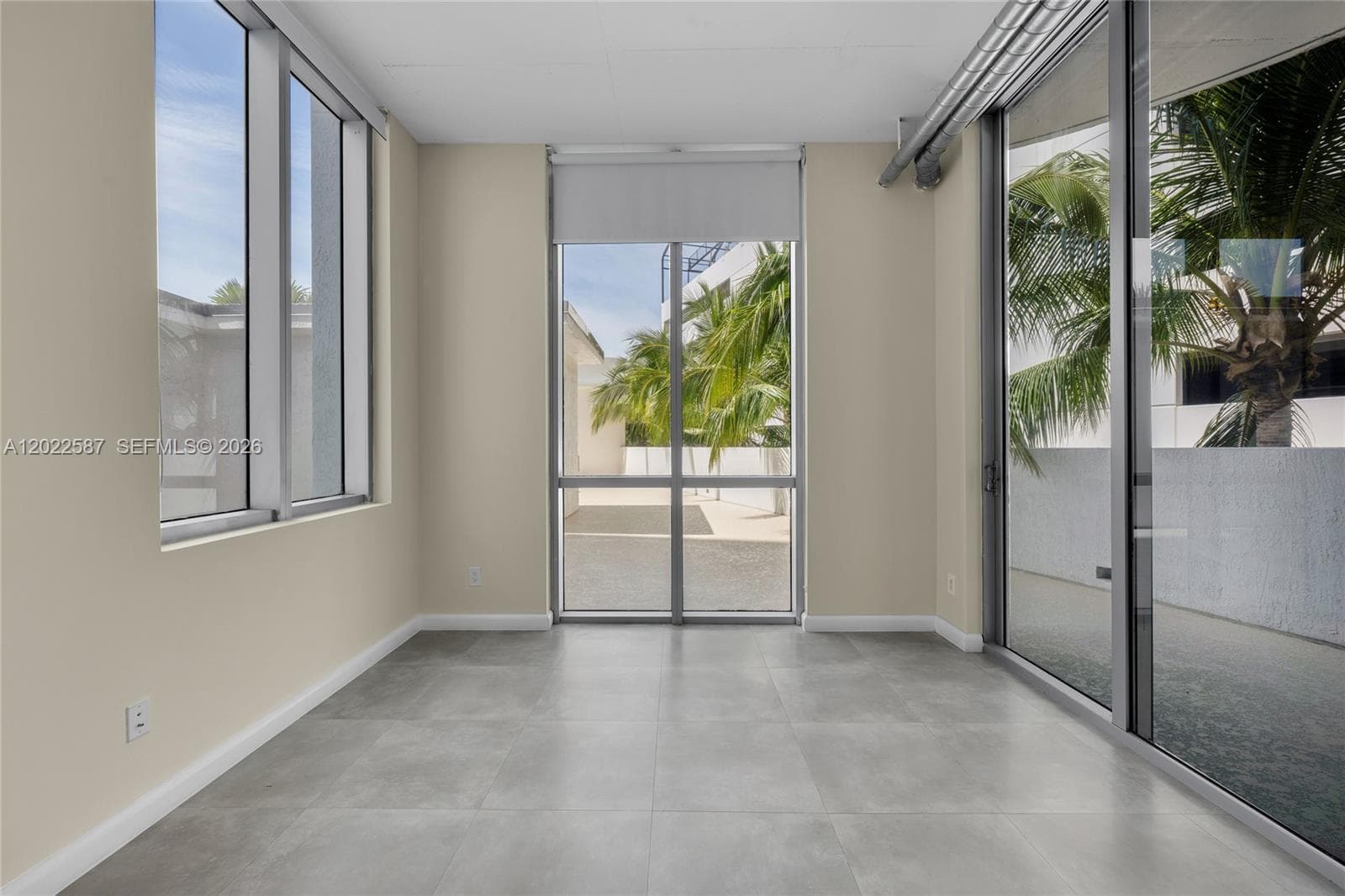 3029 NE 188th St # 301, Aventura FL 33180 — 17