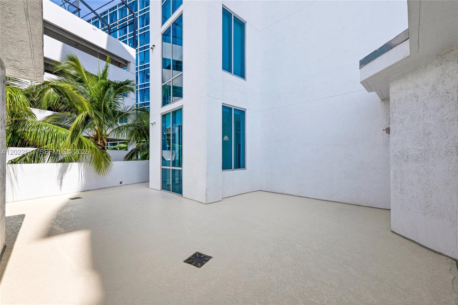 3029 NE 188th St # 301, Aventura FL 33180 — 25