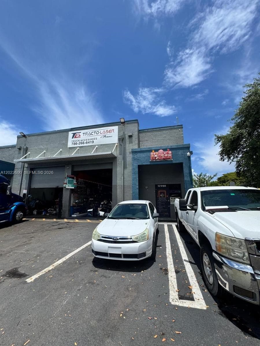 12390 NW 106th Ct # 12390, Medley FL 33178 — 1