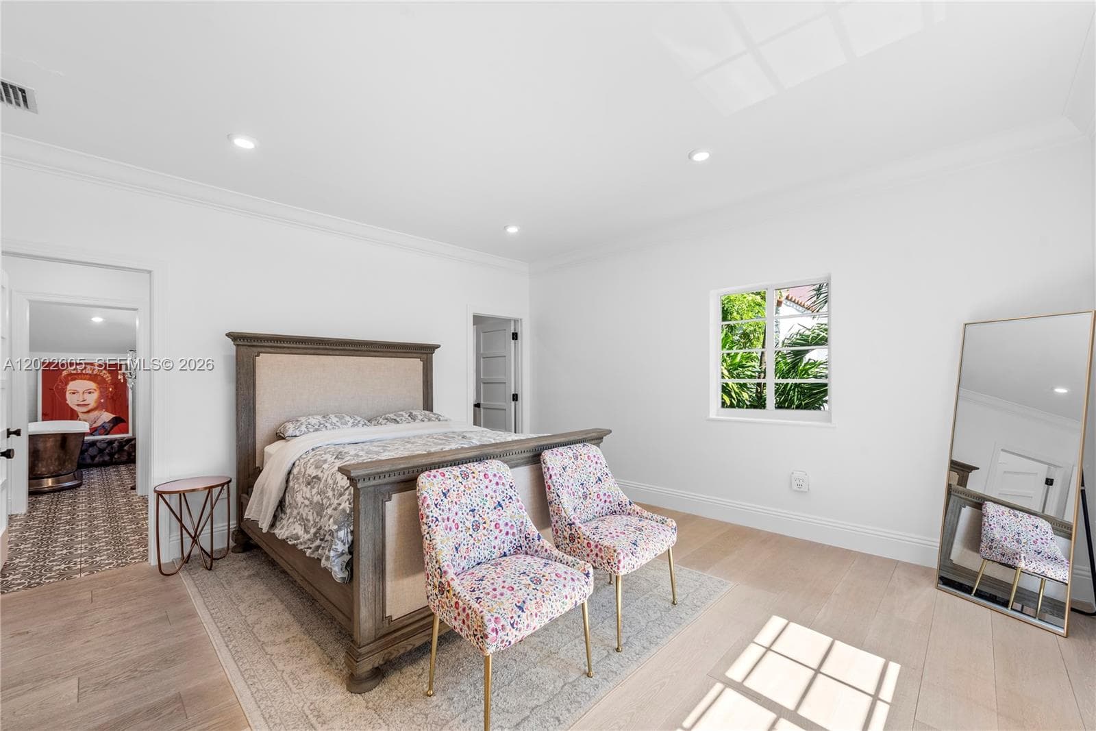 5236 Pine Tree Dr, Miami Beach FL 33140 — 36