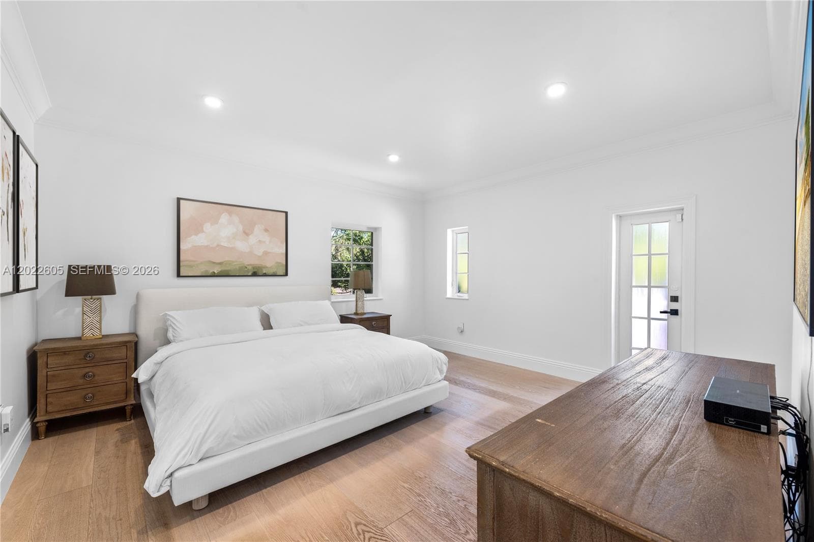 5236 Pine Tree Dr, Miami Beach FL 33140 — 32