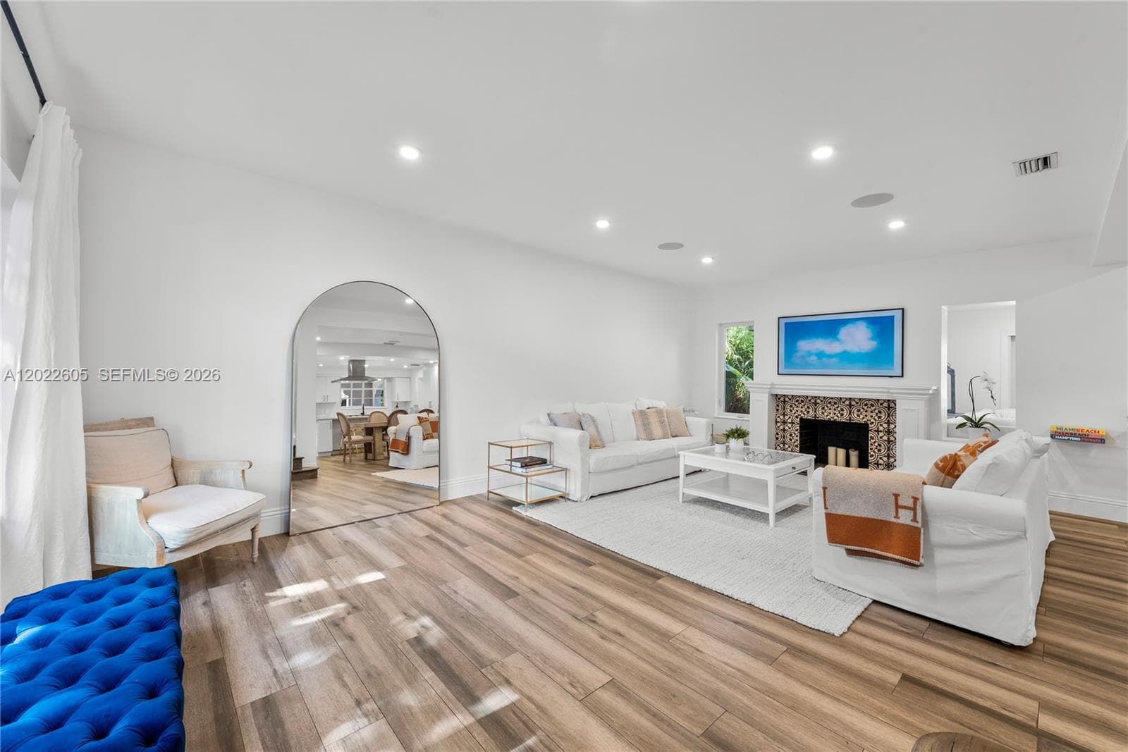 5236 Pine Tree Dr, Miami Beach FL 33140 — 9