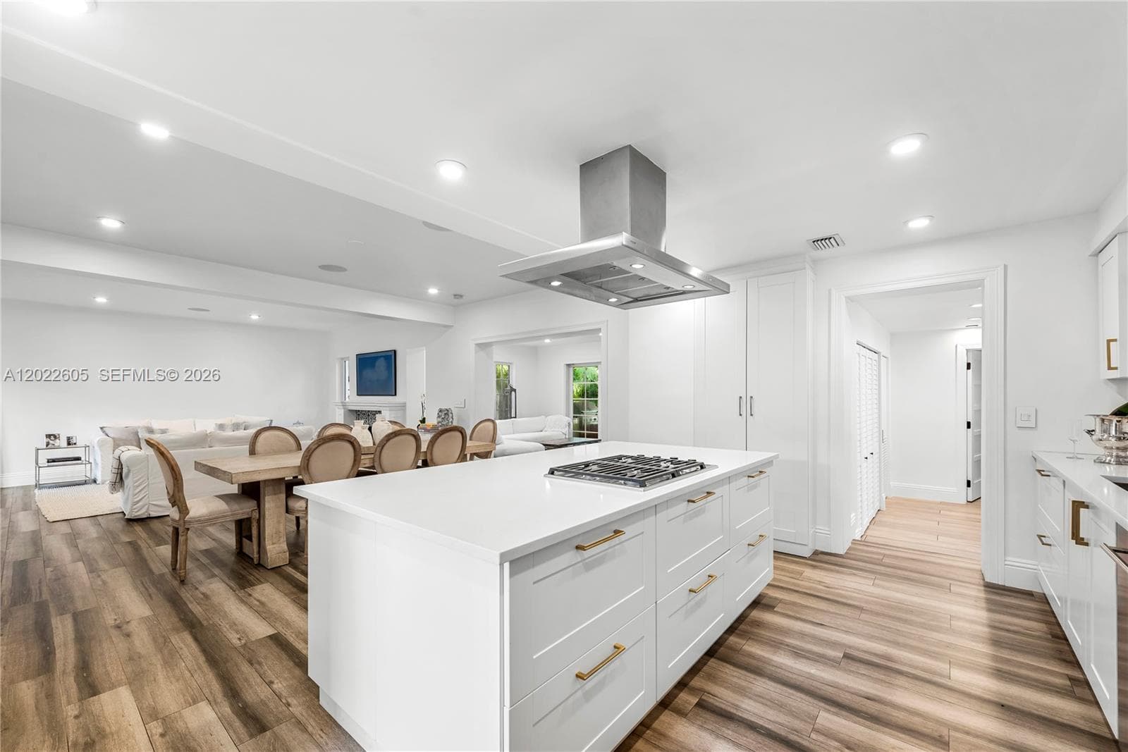 5236 Pine Tree Dr, Miami Beach FL 33140 — 15