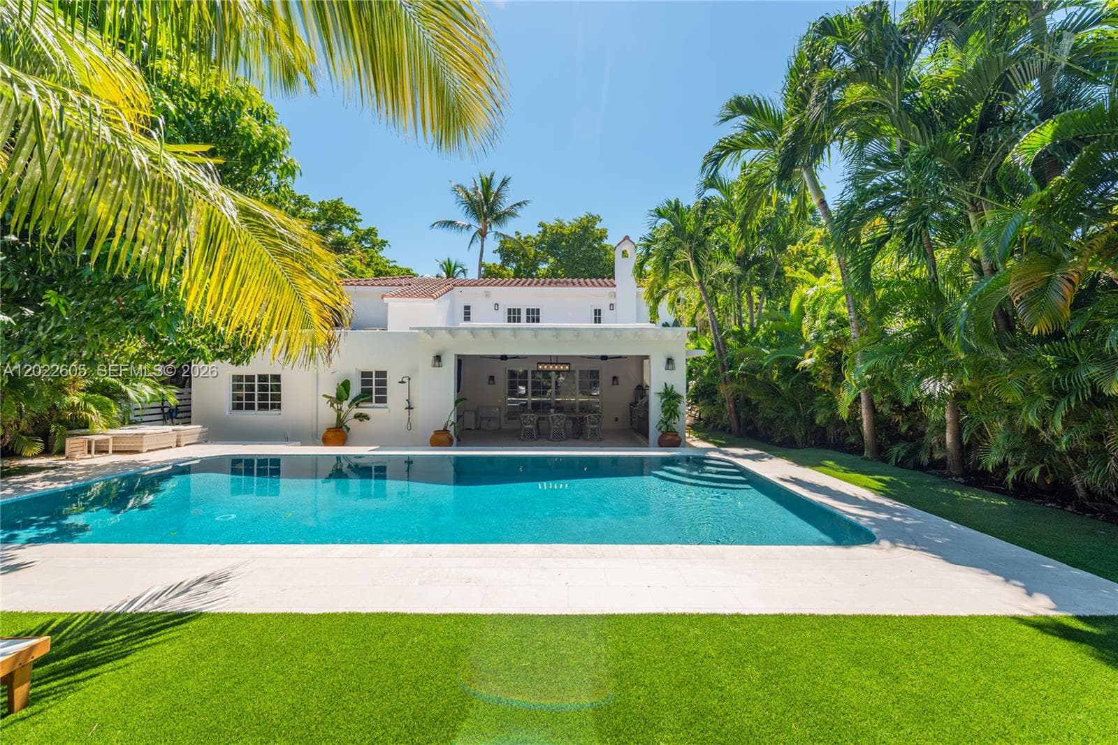 5236 Pine Tree Dr, Miami Beach FL 33140 — 25