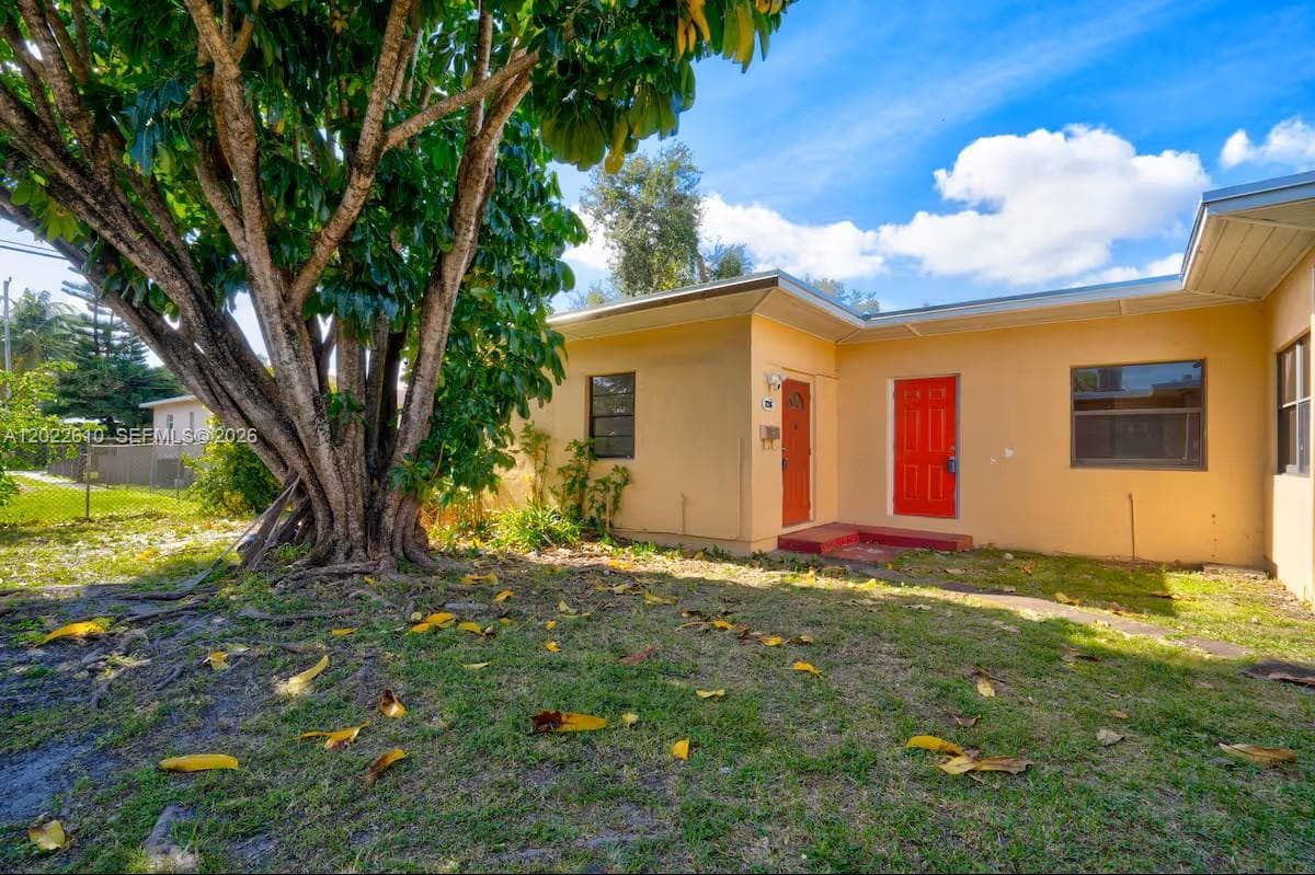 224 NE 111th St, Miami FL 33161 — 14