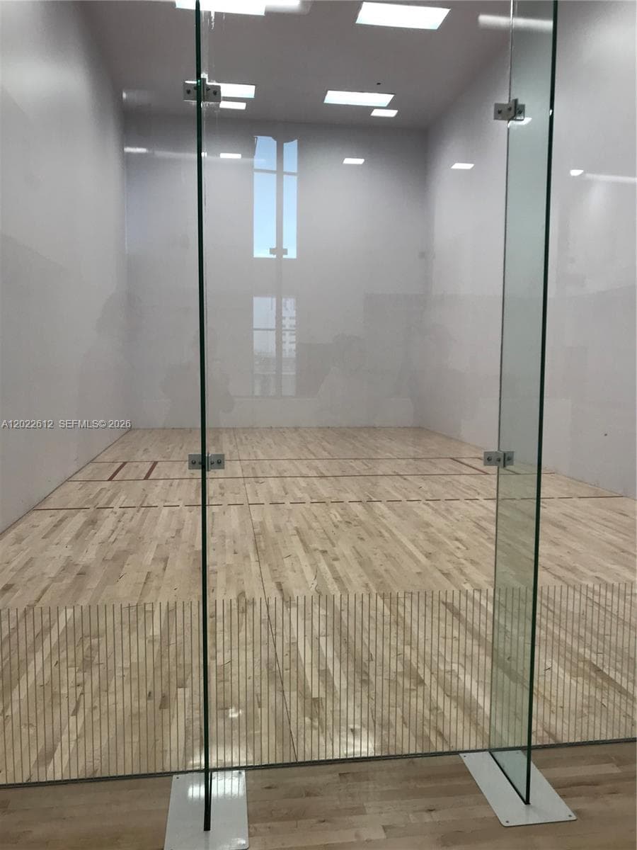 851 NE 1st Ave # 207, Miami FL 33132 — 12