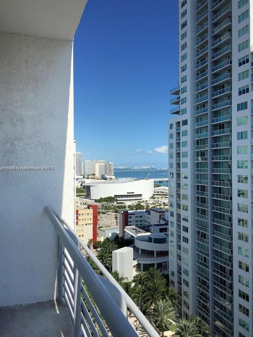 133 NE 2nd Ave # 2302, Miami FL 33132 — 18