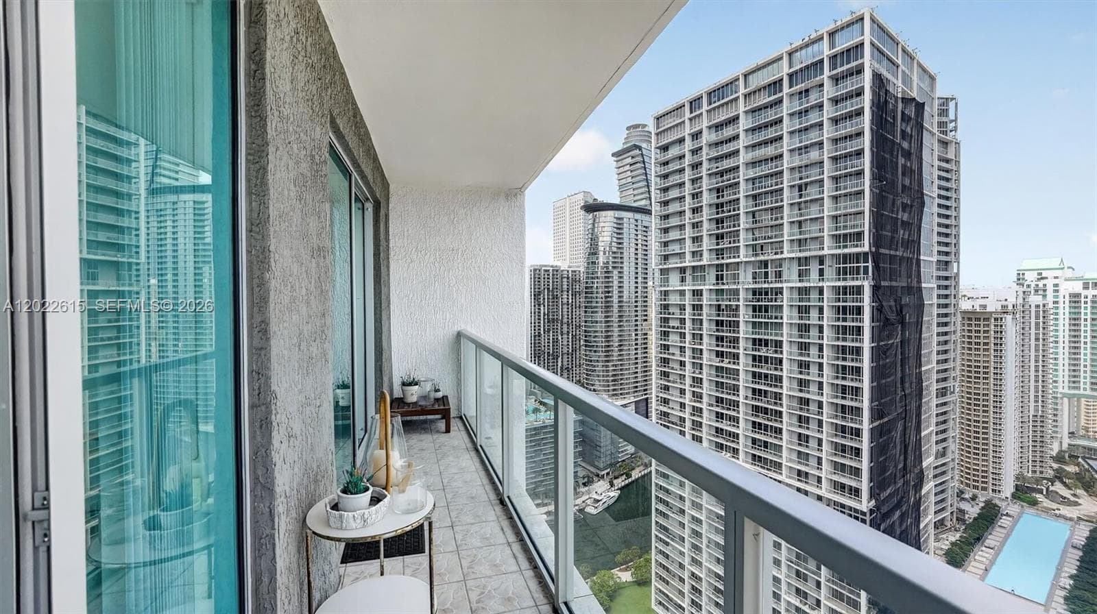 500 Brickell Ave # 4102, Miami FL 33131 — 33