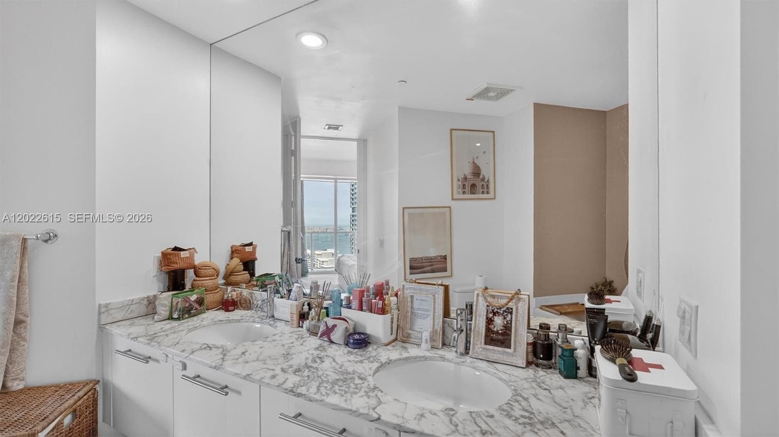 500 Brickell Ave # 4102, Miami FL 33131 — 21