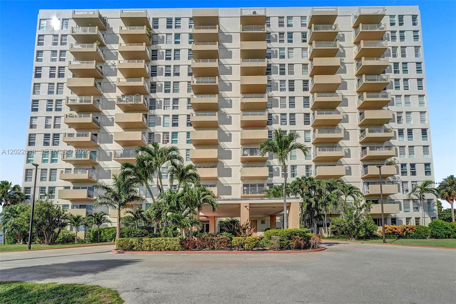 880 NE 69th St # 5G, Miami FL 33138 — 5