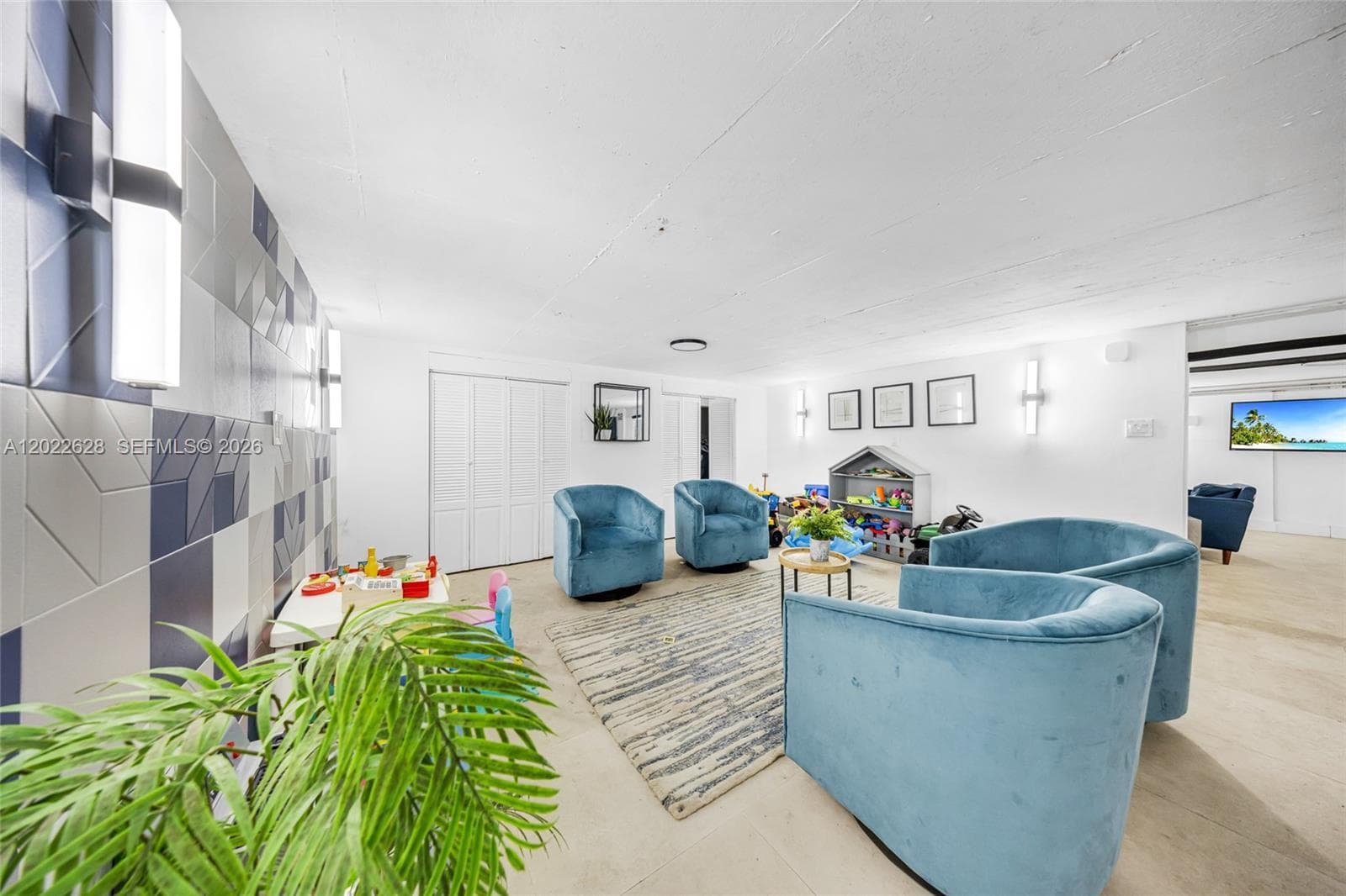 7830 Abbott Ave # 25, Miami Beach FL 33141 — 23