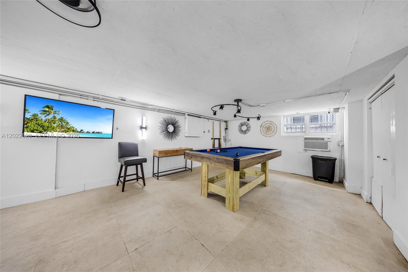 7830 Abbott Ave # 25, Miami Beach FL 33141 — 21