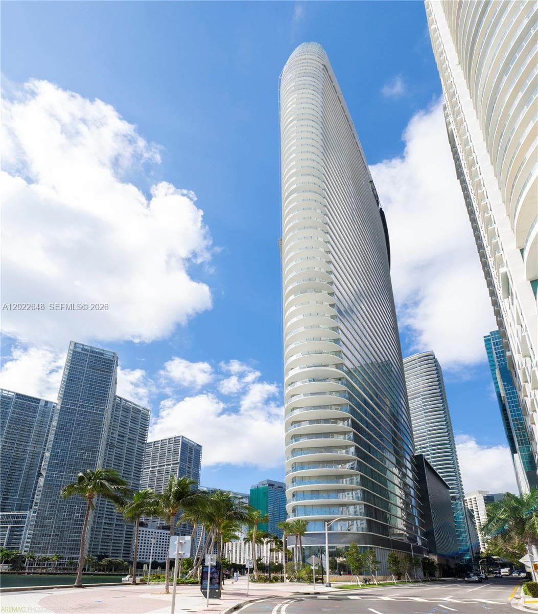300 Biscayne Blvd Way # 3604, Miami FL 33131 — 71