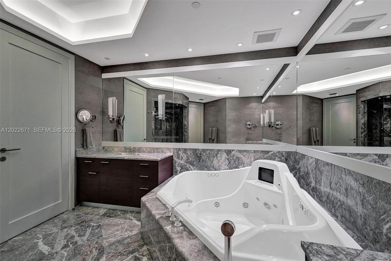16051 Collins Ave # 1102, Sunny Isles Beach FL 33160 — 34