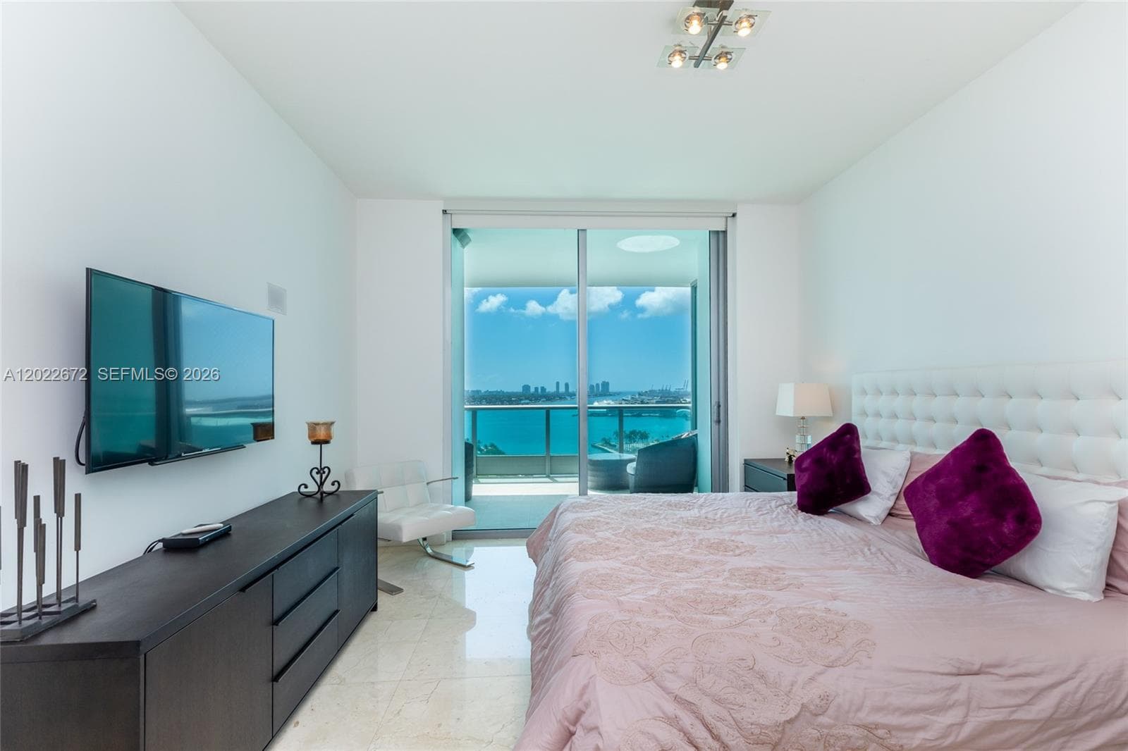 900 Biscayne Blvd # 2002, Miami FL 33132 — 23