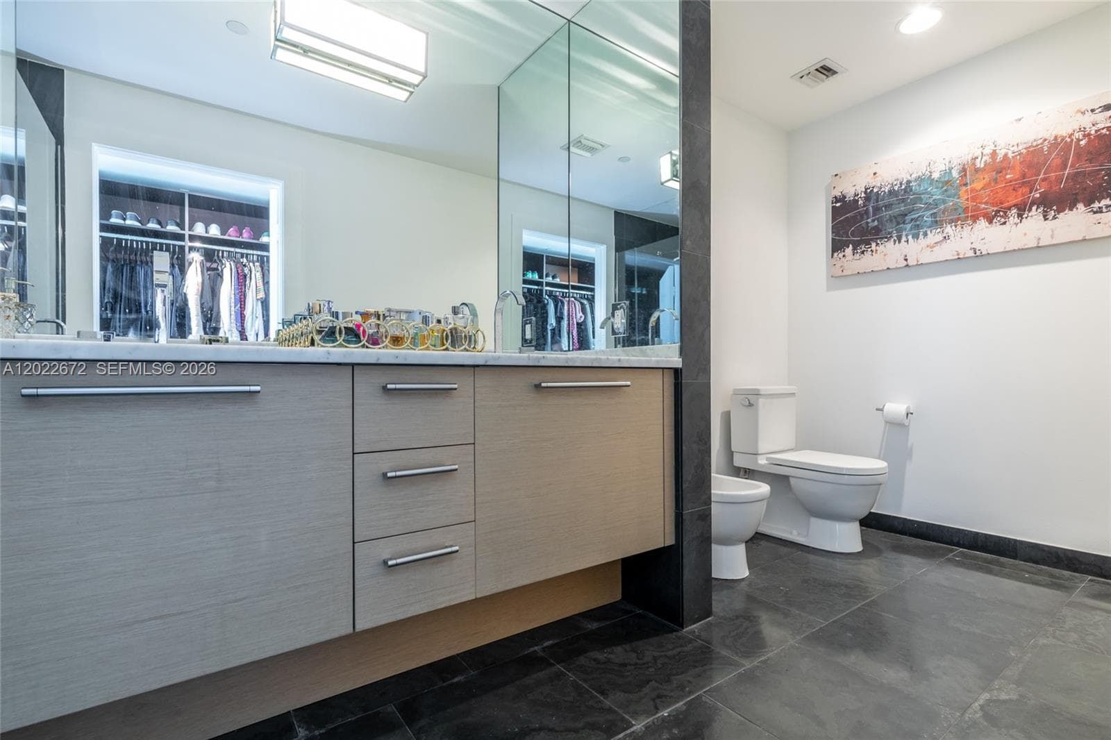 900 Biscayne Blvd # 2002, Miami FL 33132 — 27