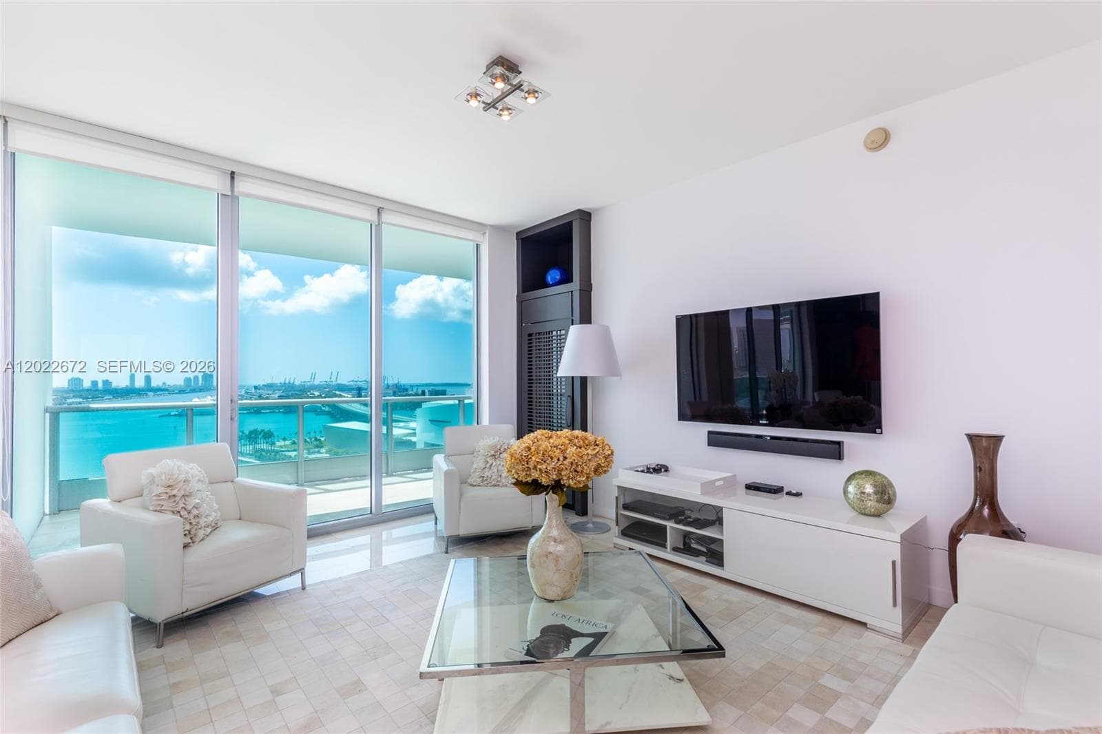 900 Biscayne Blvd # 2002, Miami FL 33132 — 12