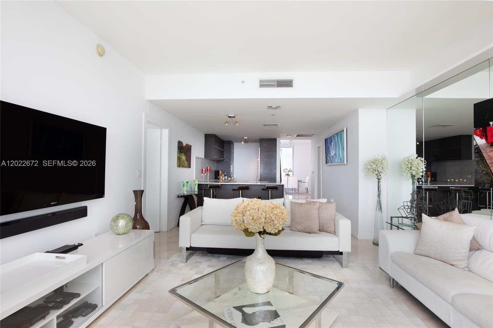 900 Biscayne Blvd # 2002, Miami FL 33132 — 1