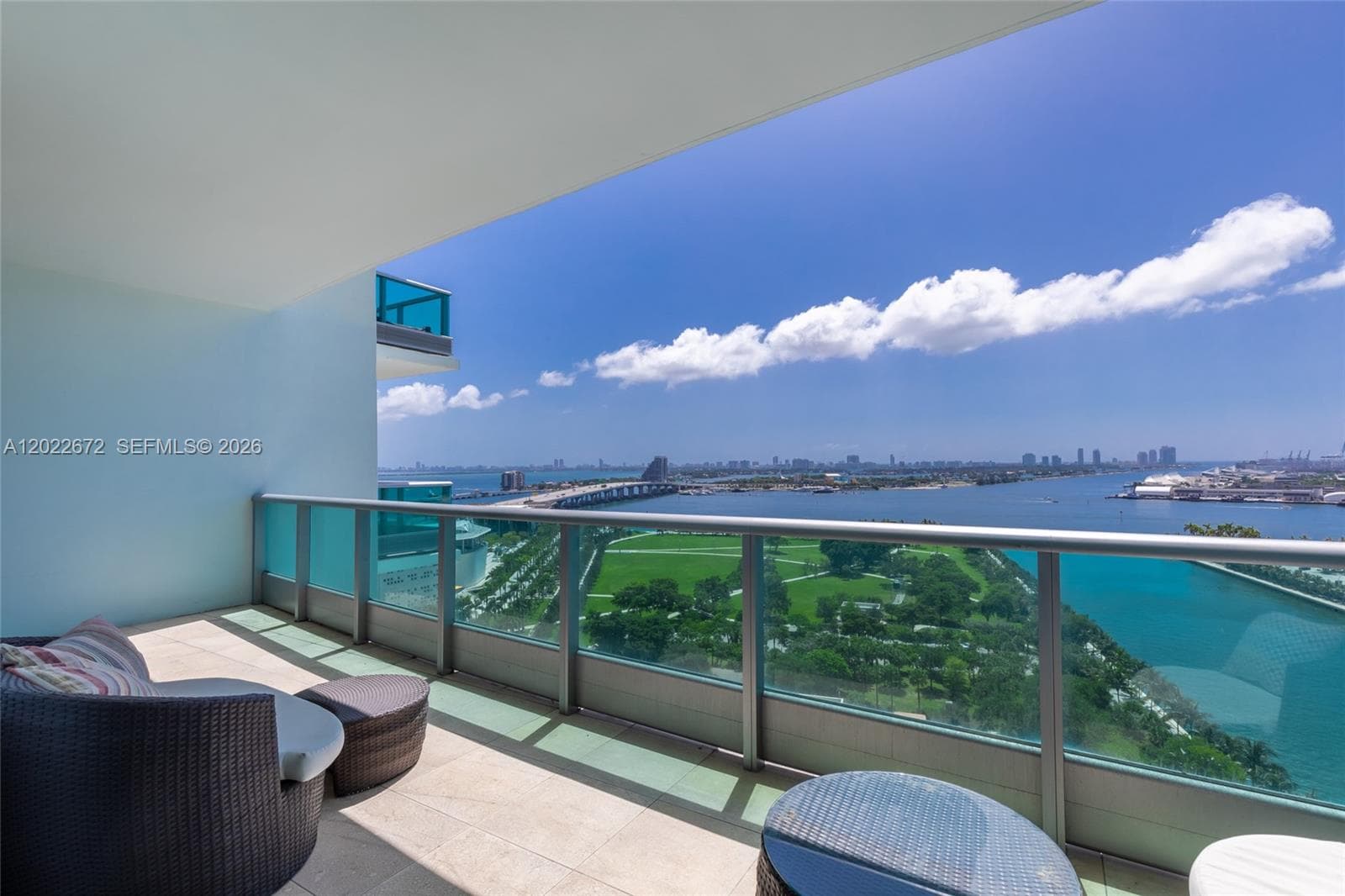 900 Biscayne Blvd # 2002, Miami FL 33132 — 33