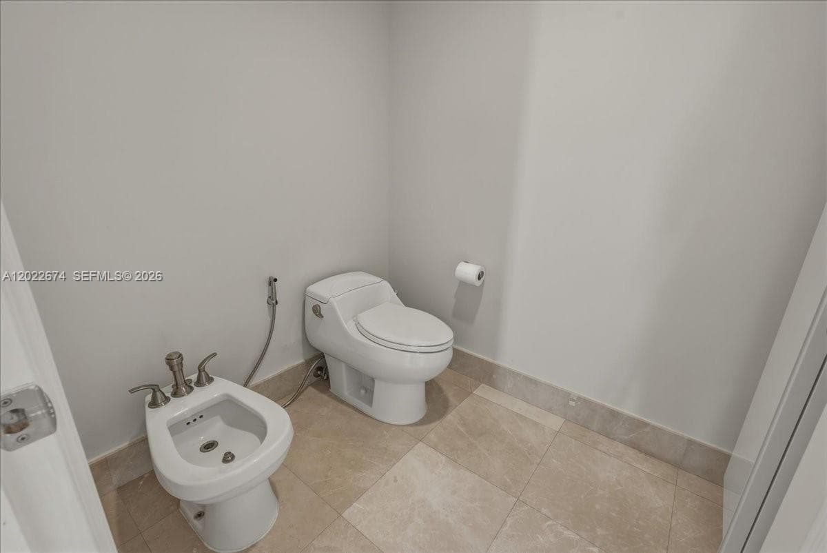 3301 NE 183rd St # 2101, Aventura FL 33160 — 13