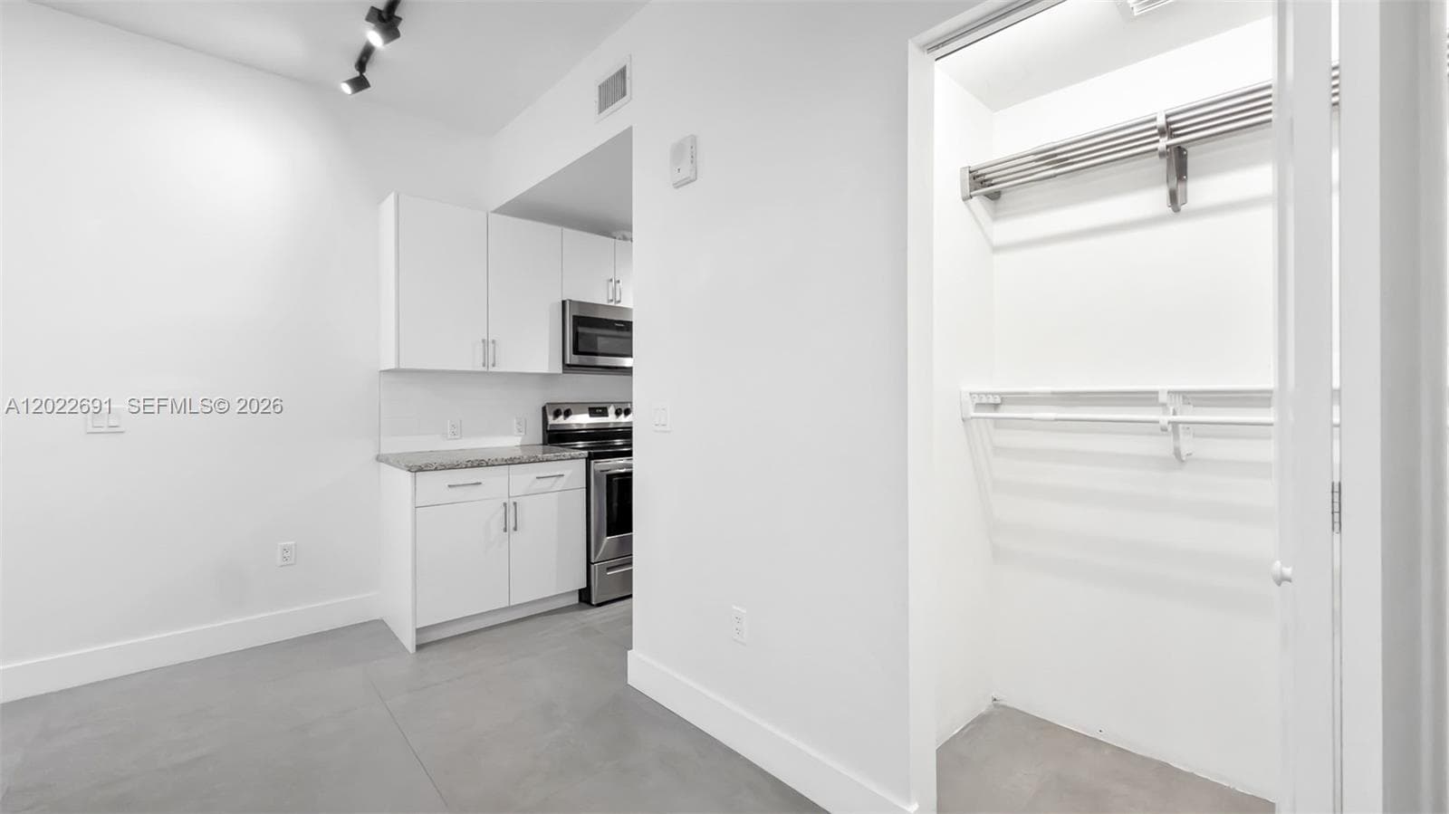 1536 NW 15th Ave # 103, Miami FL 33125 — 17
