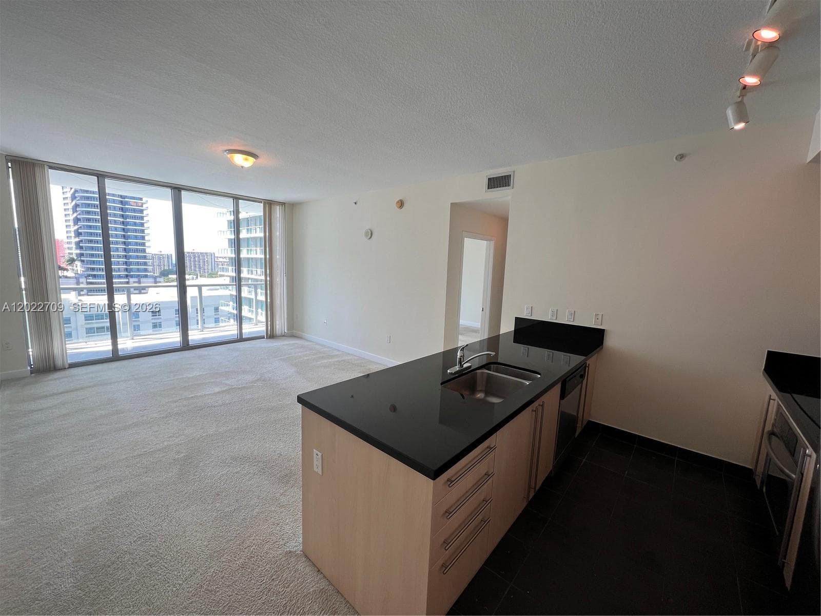 1111 SW 1st Ave # 2118, Miami FL 33130 — 2