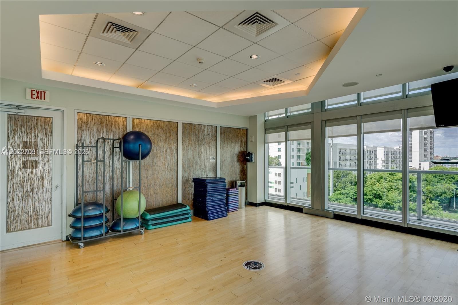 1111 SW 1st Ave # 2118, Miami FL 33130 — 16